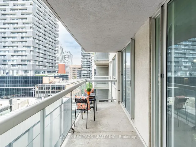 Additional property image - 43 Eglinton Ave Unit 1011