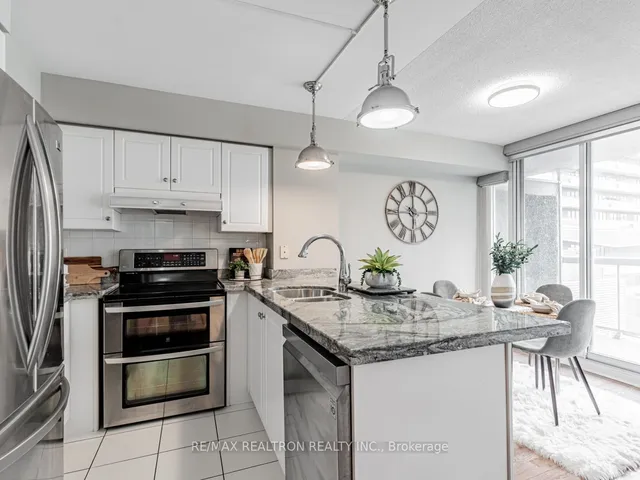 Additional property image - 43 Eglinton Ave Unit 1011