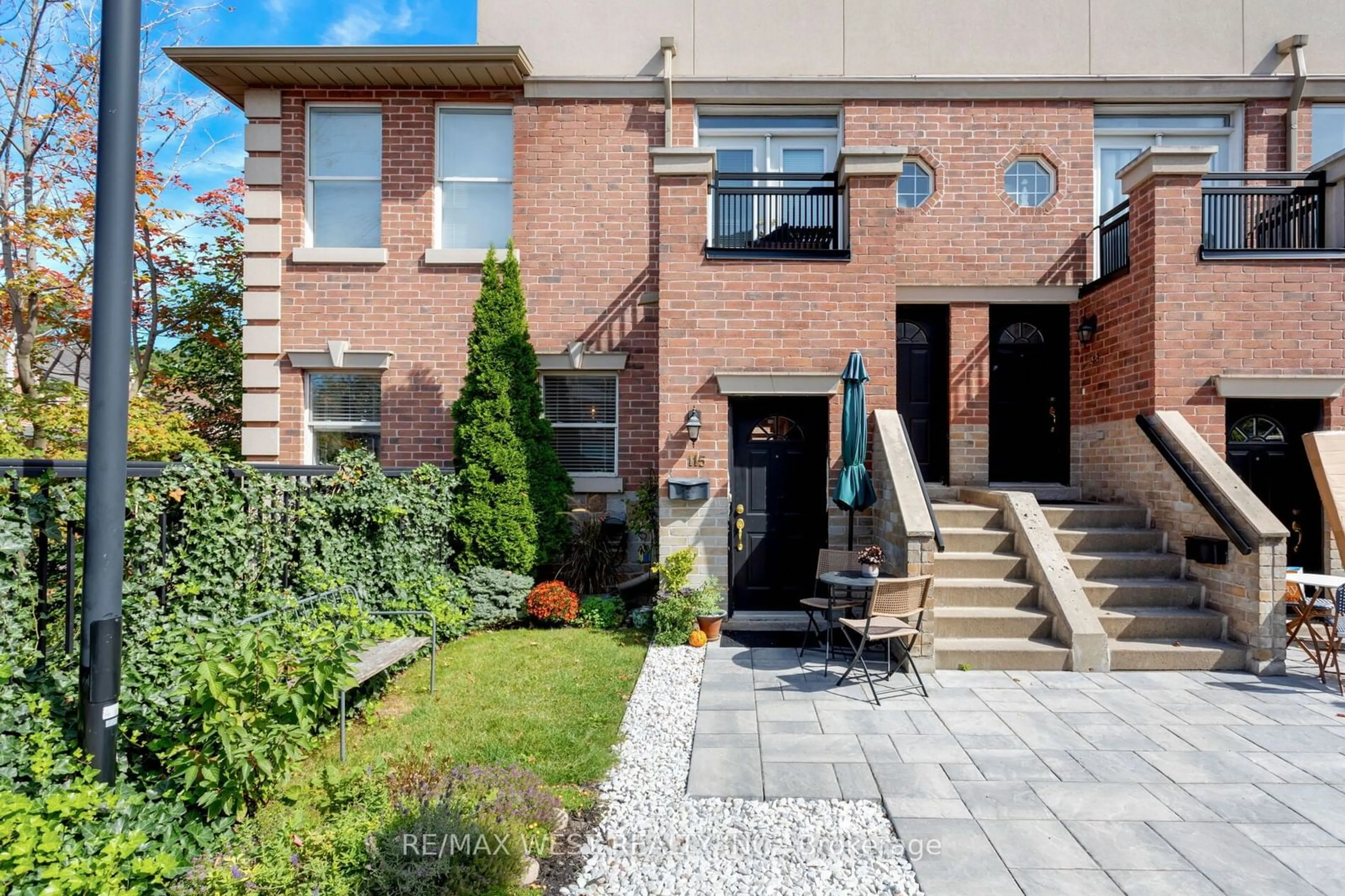 Home with brick exterior material for 51 Halton St #115, Toronto Ontario M6J 1R5