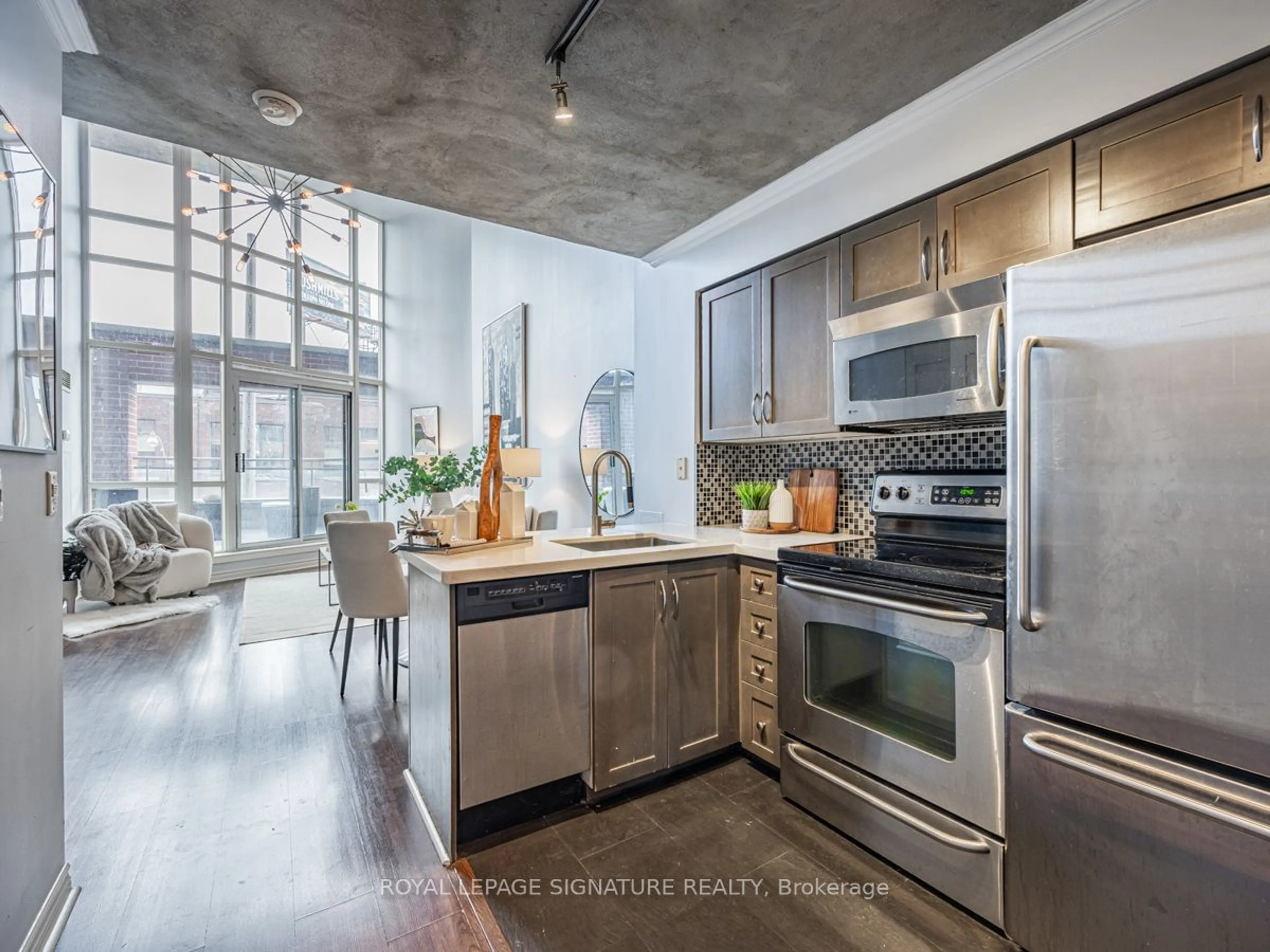 Contemporary kitchen for 255 Richmond St #212, Toronto Ontario M5A 4T7