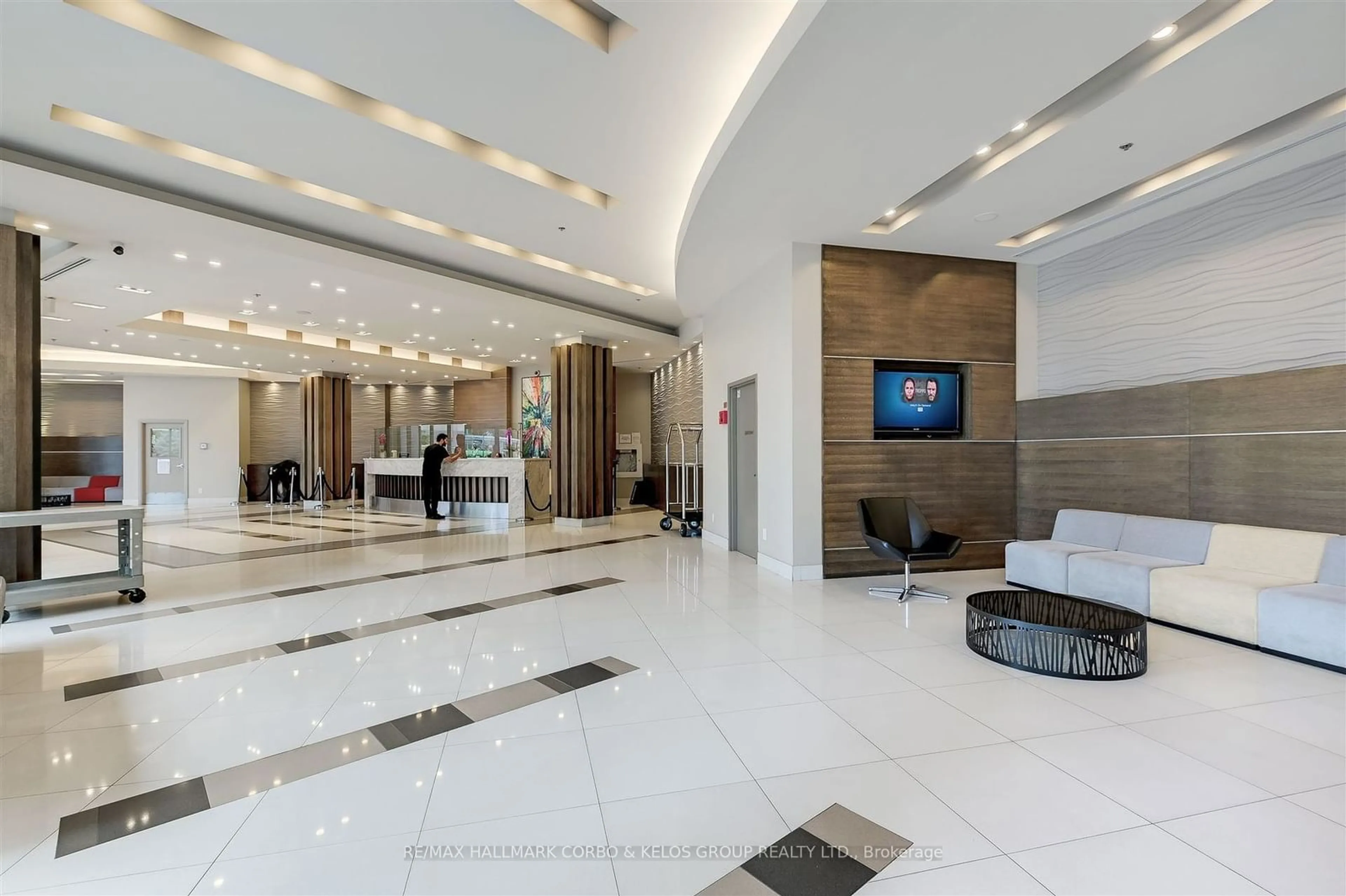 Indoor lobby, ceramic floors for 18 Harbour St #1209, Toronto Ontario M5J 2Z6