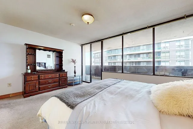 Additional property image - 720 Spadina Ave Unit 1510