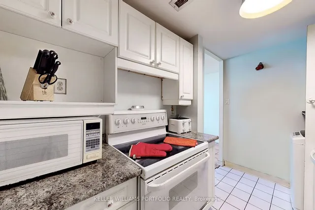 Additional property image - 720 Spadina Ave Unit 1510