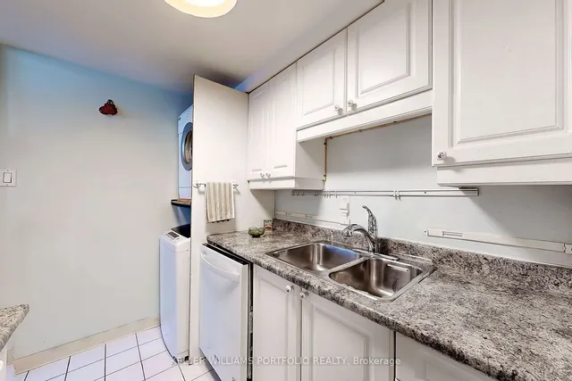 Additional property image - 720 Spadina Ave Unit 1510