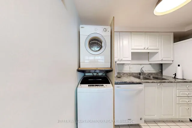 Additional property image - 720 Spadina Ave Unit 1510