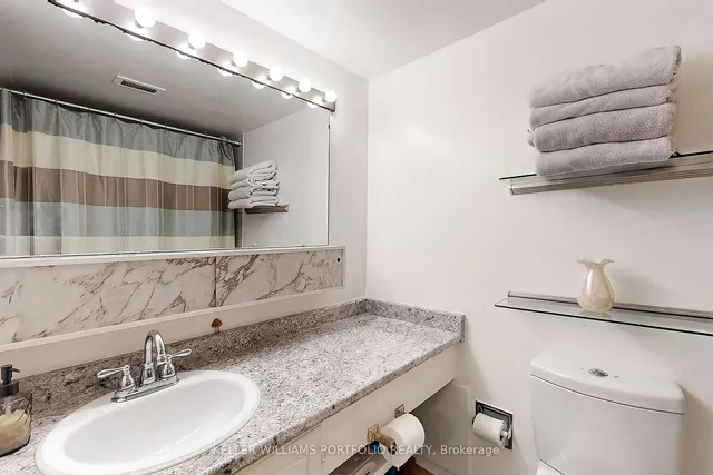 Additional property image - 720 Spadina Ave Unit 1510