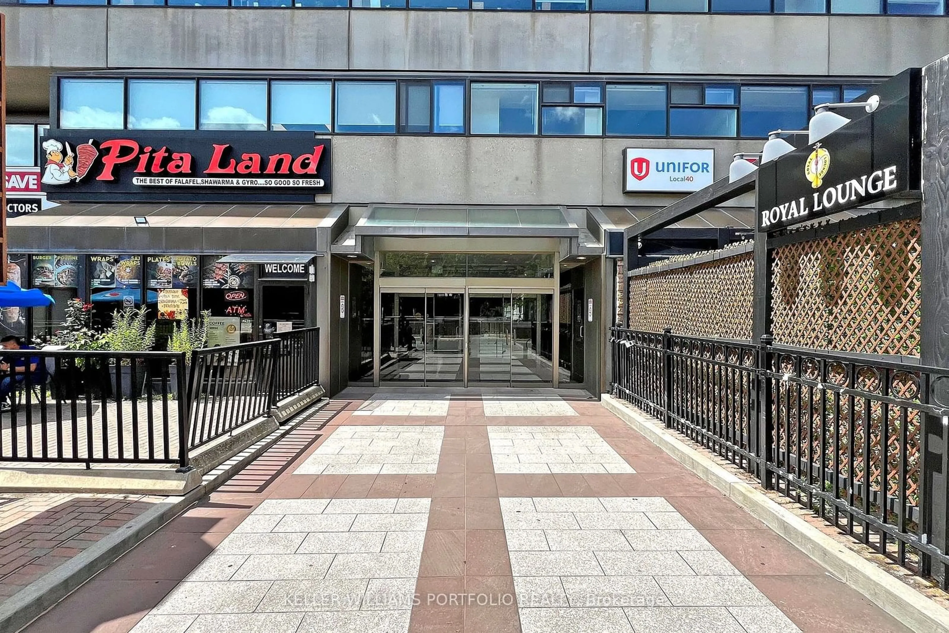 Patio, the front or back of building for 720 Spadina Ave #1510, Toronto Ontario M5S 2T9