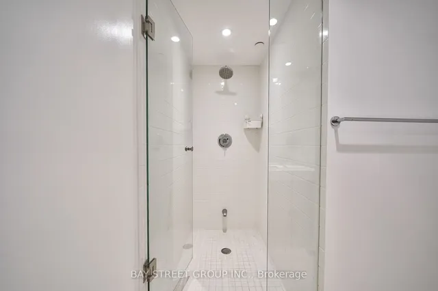 Additional property image - 386 Yonge St Unit 3209