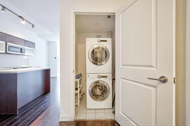 Additional property image - 386 Yonge St Unit 3209