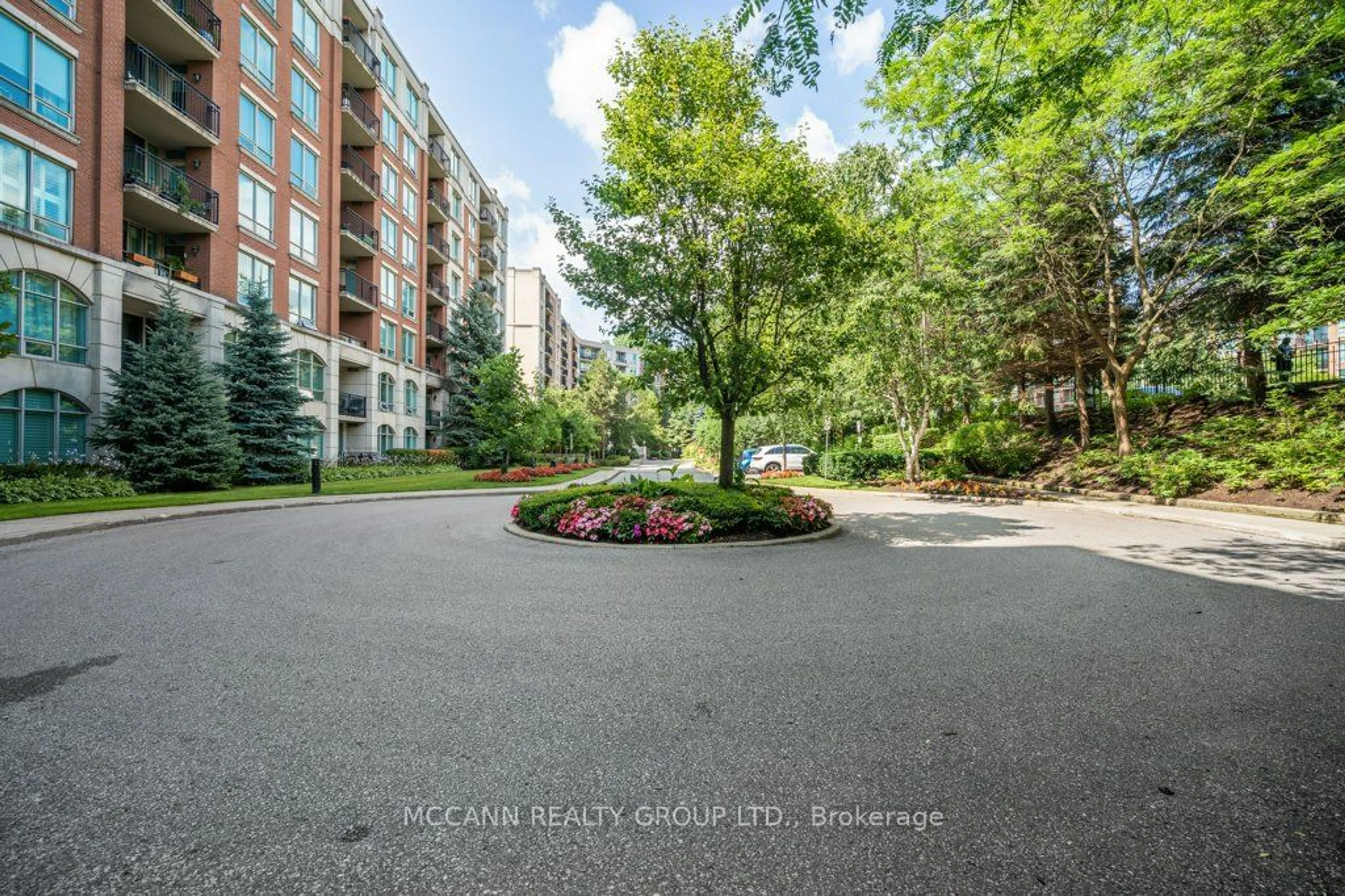 A pic from exterior of the house or condo, the street view for 18 William Carson Cres #614, Toronto Ontario M2P 2G6