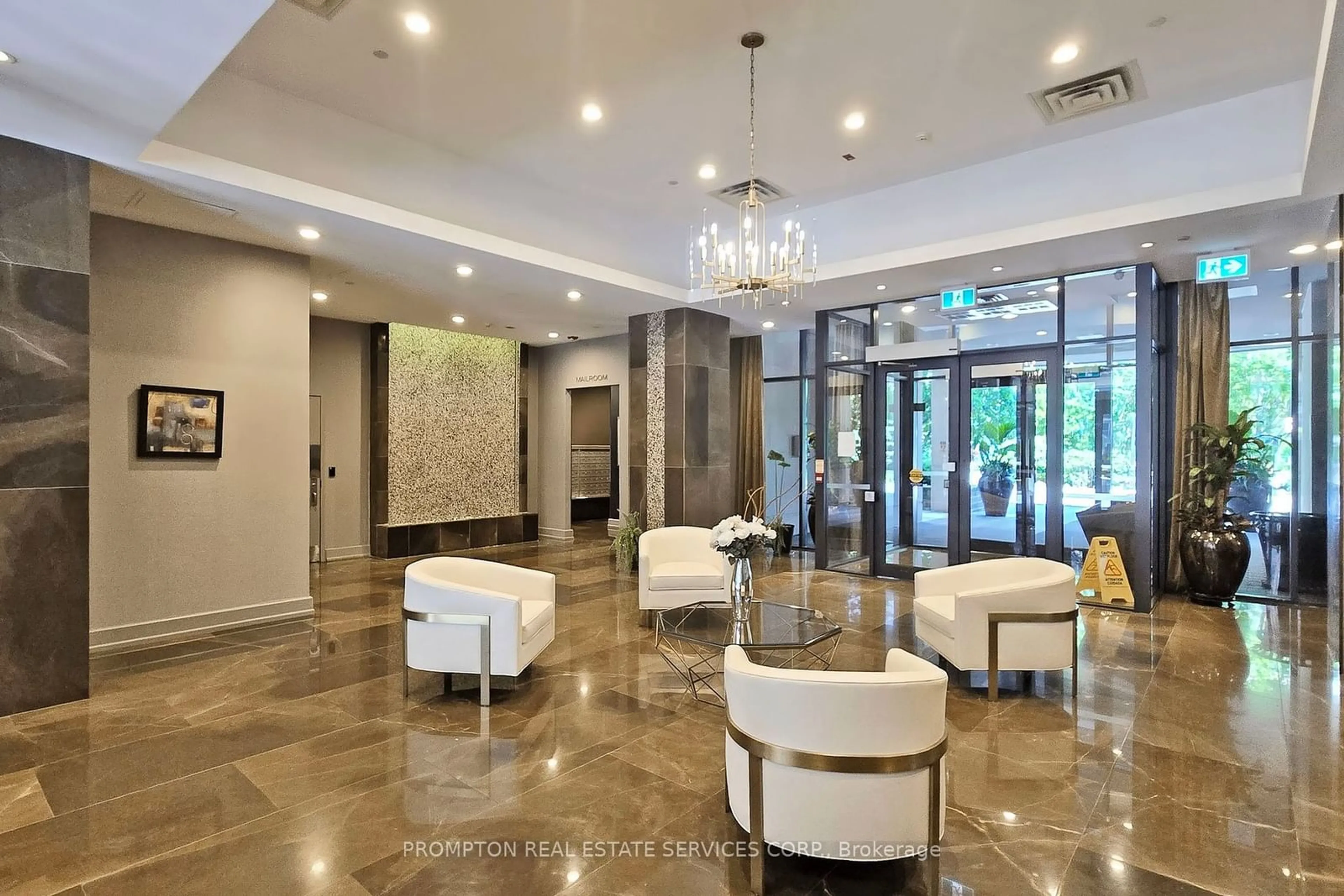 Indoor lobby, ceramic floors for 650 Sheppard Ave #208, Toronto Ontario M2K 1B7