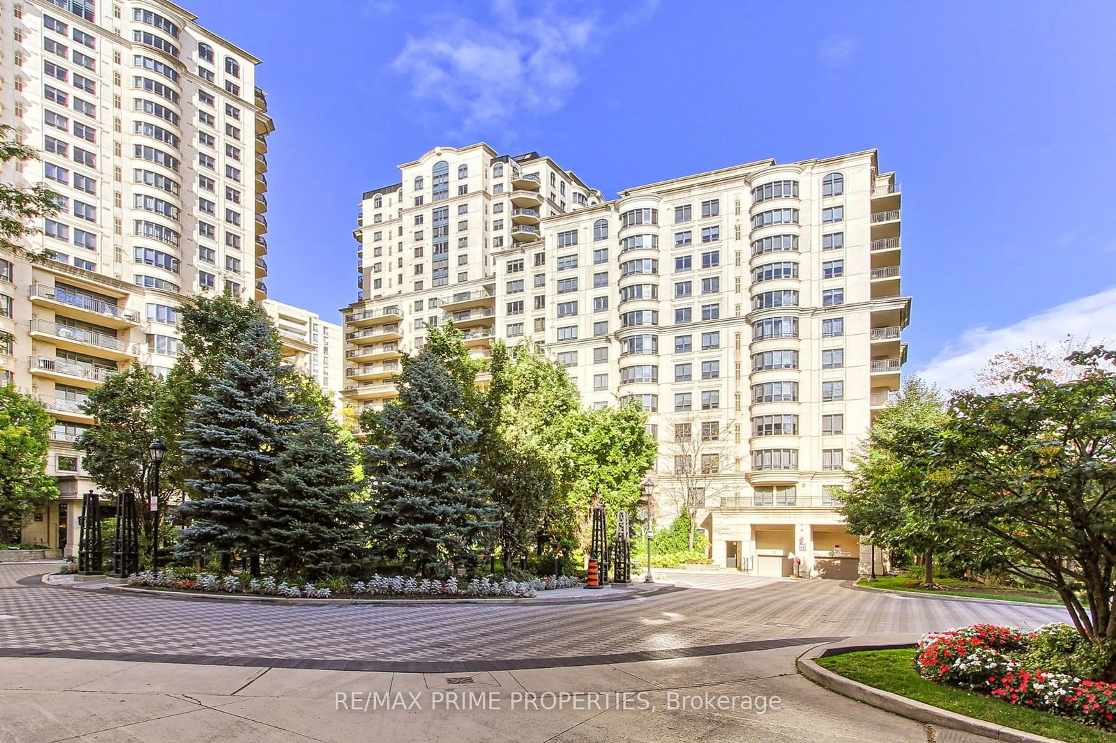 A pic from exterior of the house or condo, the front or back of building for 662 Sheppard Ave #1206, Toronto Ontario M2K 3E6