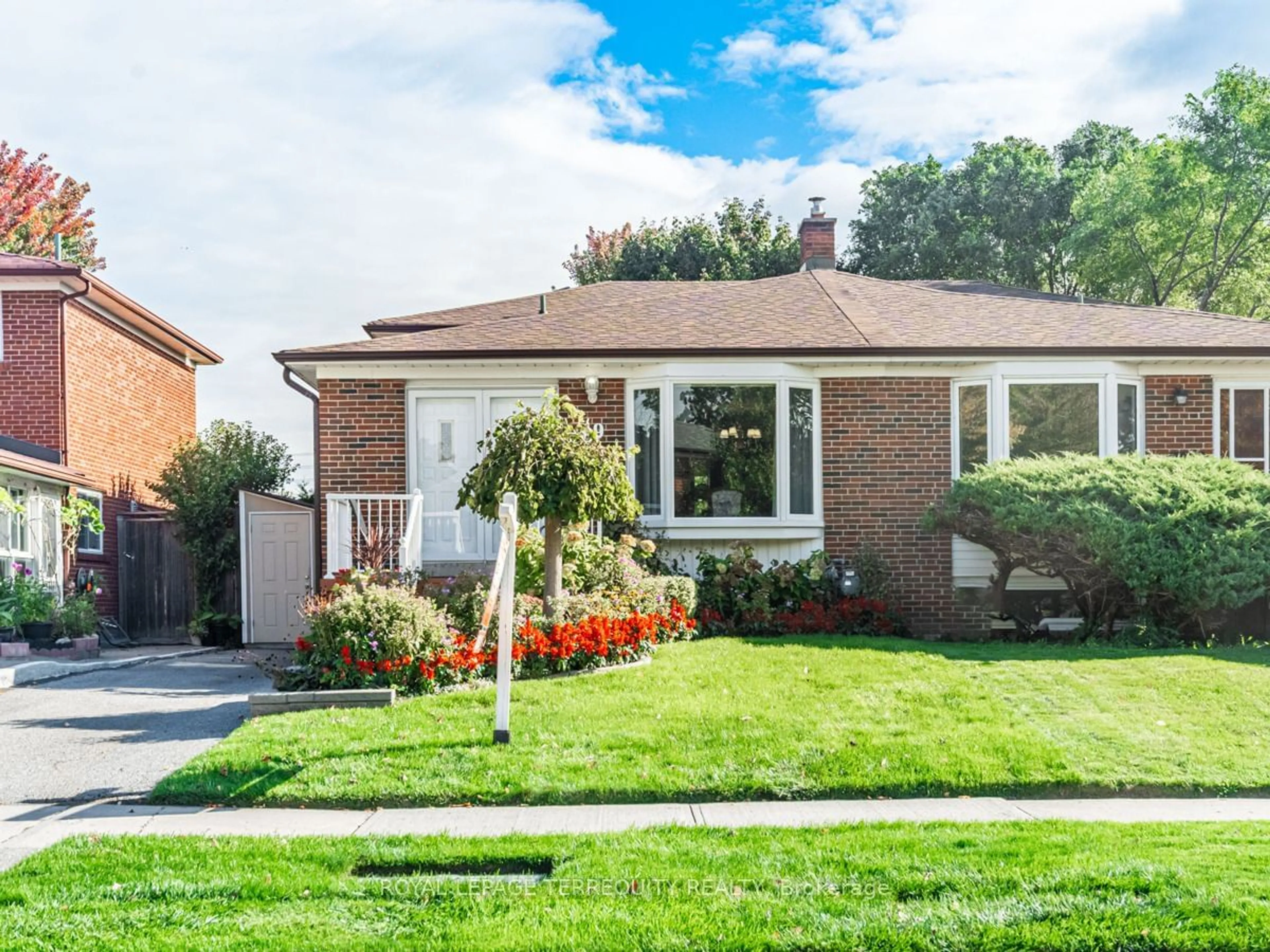 Home with brick exterior material for 89 Painswick Cres, Toronto Ontario M2J 3M5