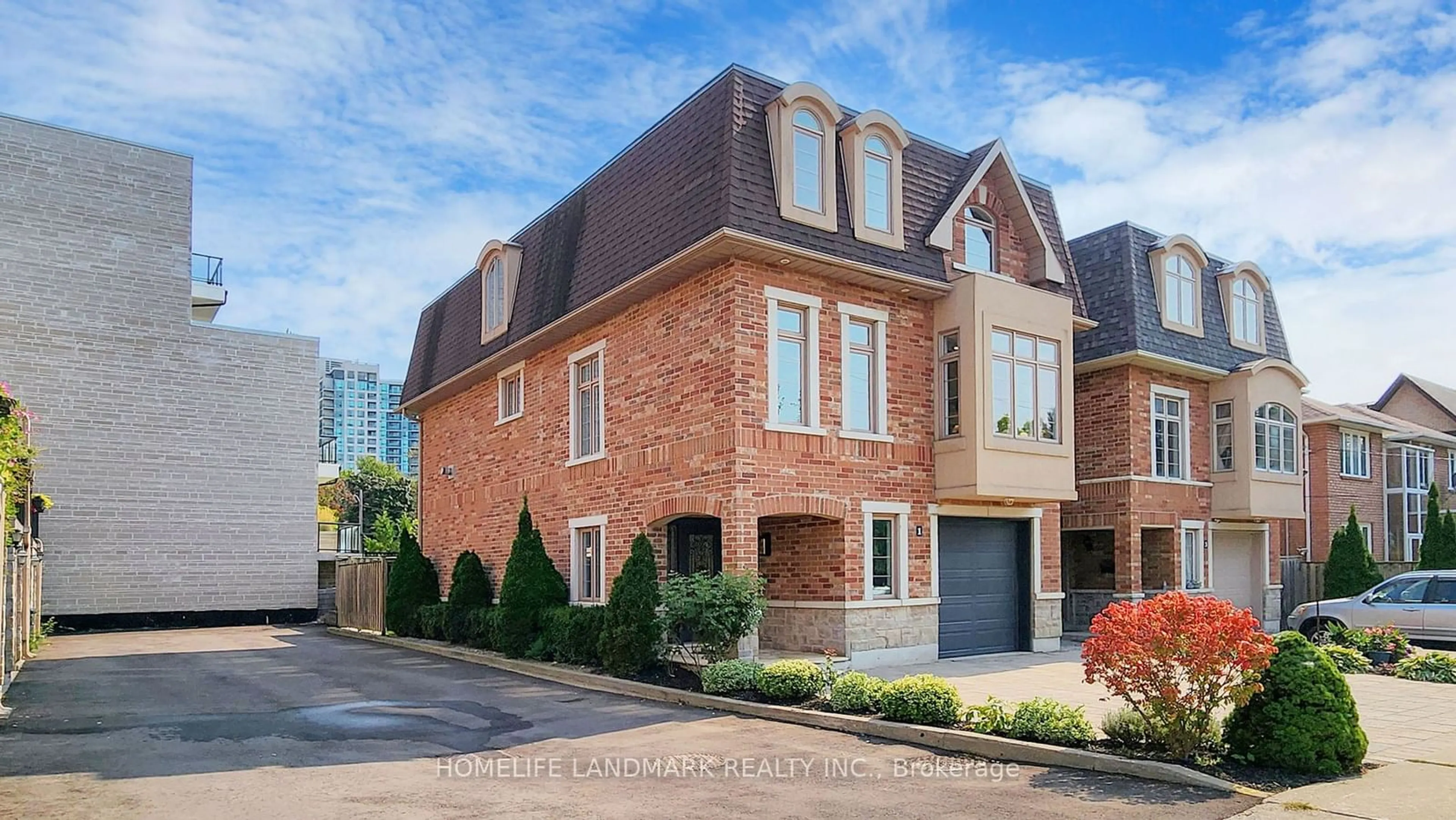 A pic from exterior of the house or condo, the street view for 1 Madeline Rd, Toronto Ontario M2N 2S7