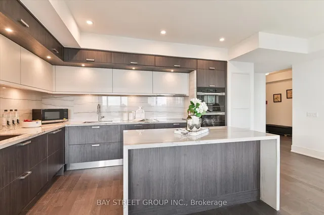 Additional property image - 30 Inn On The Park Dr Unit 2707