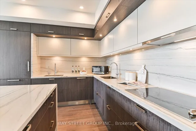 Additional property image - 30 Inn On The Park Dr Unit 2707