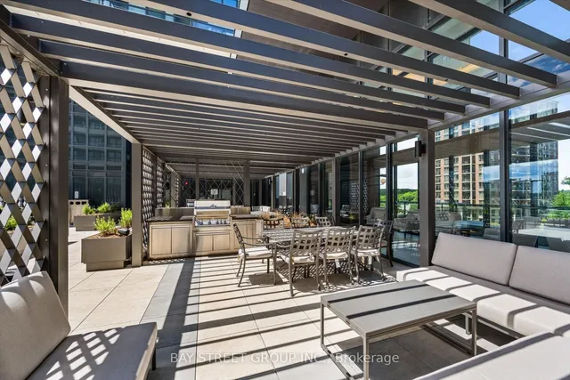 Additional property image - 30 Inn On The Park Dr Unit 2707