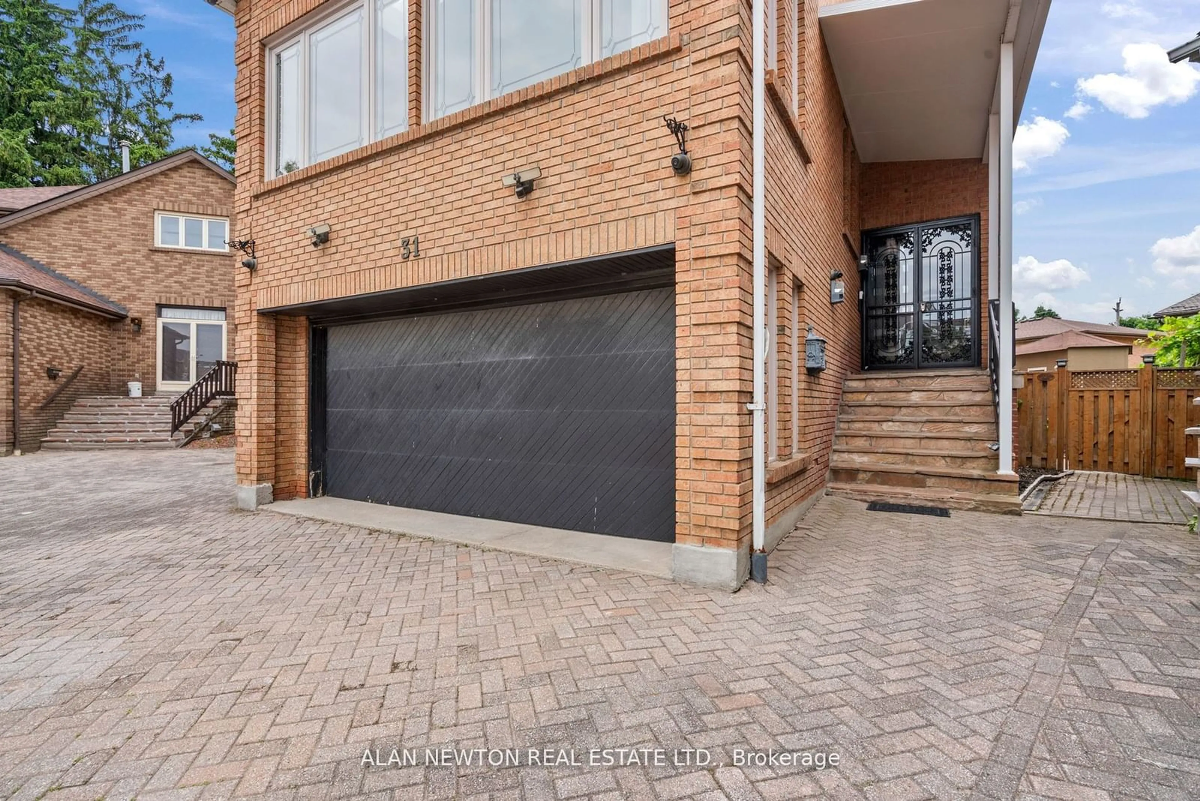 Home with brick exterior material for 31 Carnival Crt, Toronto Ontario M2R 3T7