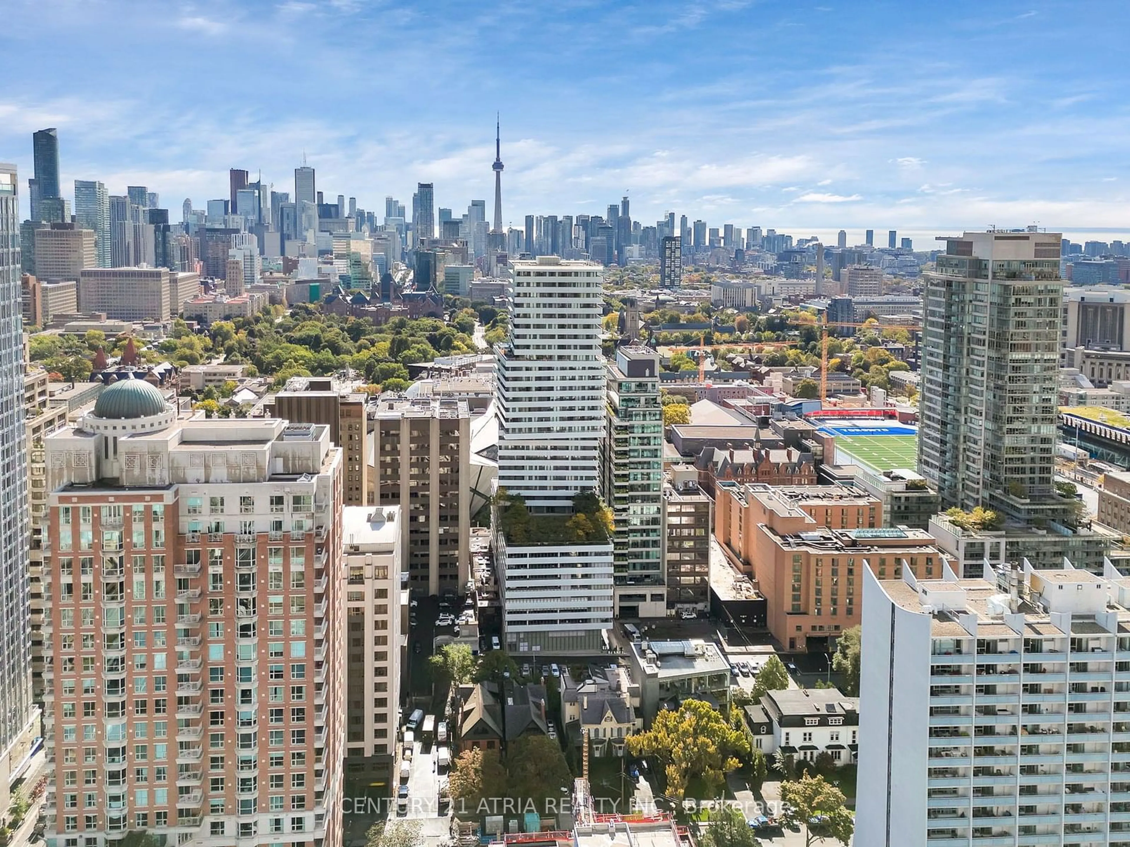 A pic from exterior of the house or condo, the view of city buildings for 200 Bloor St #3002, Toronto Ontario M5S 1T8