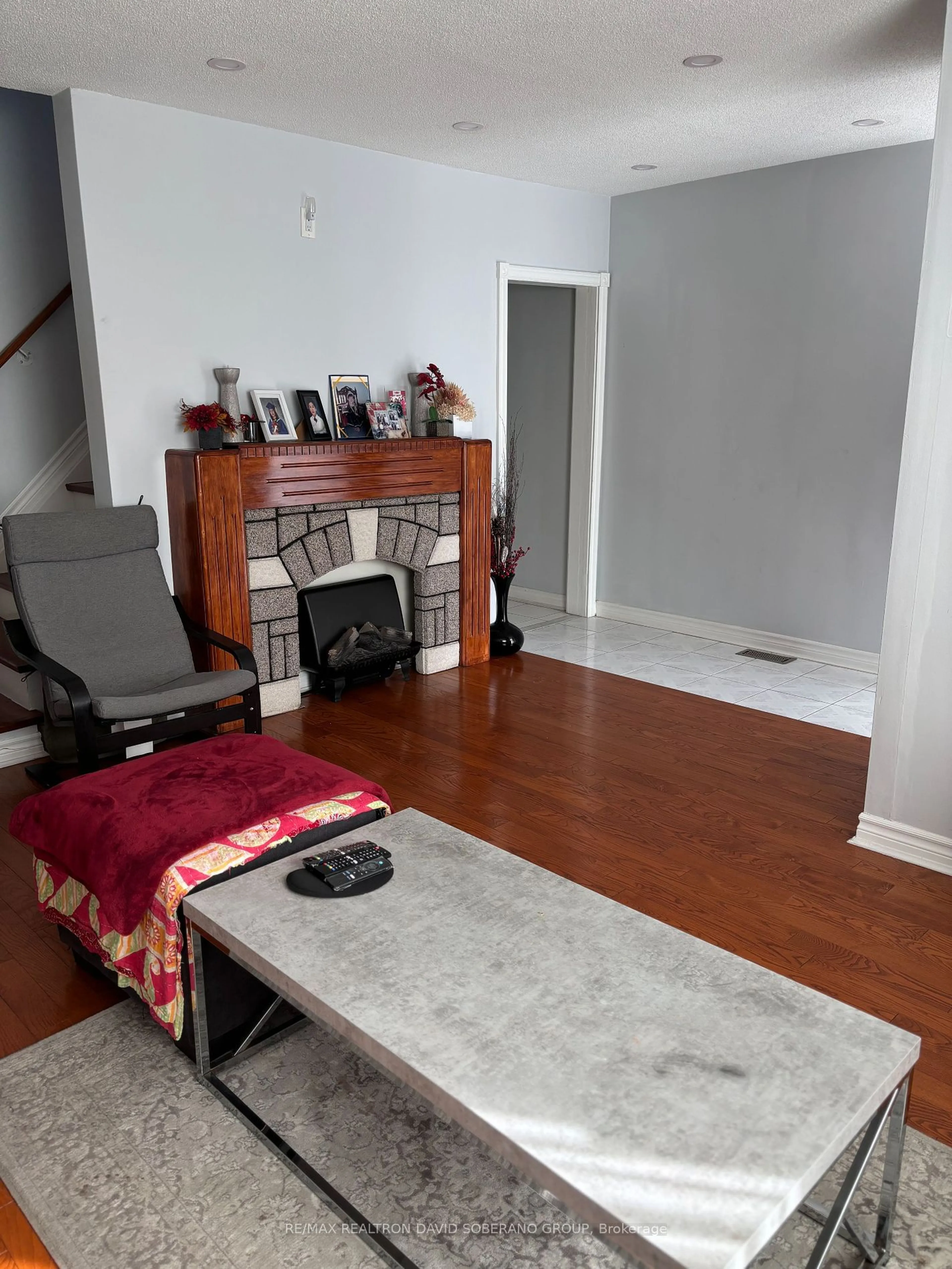 Living room, wood floors for 759 Wilson Heights Blvd, Toronto Ontario M3H 2W1