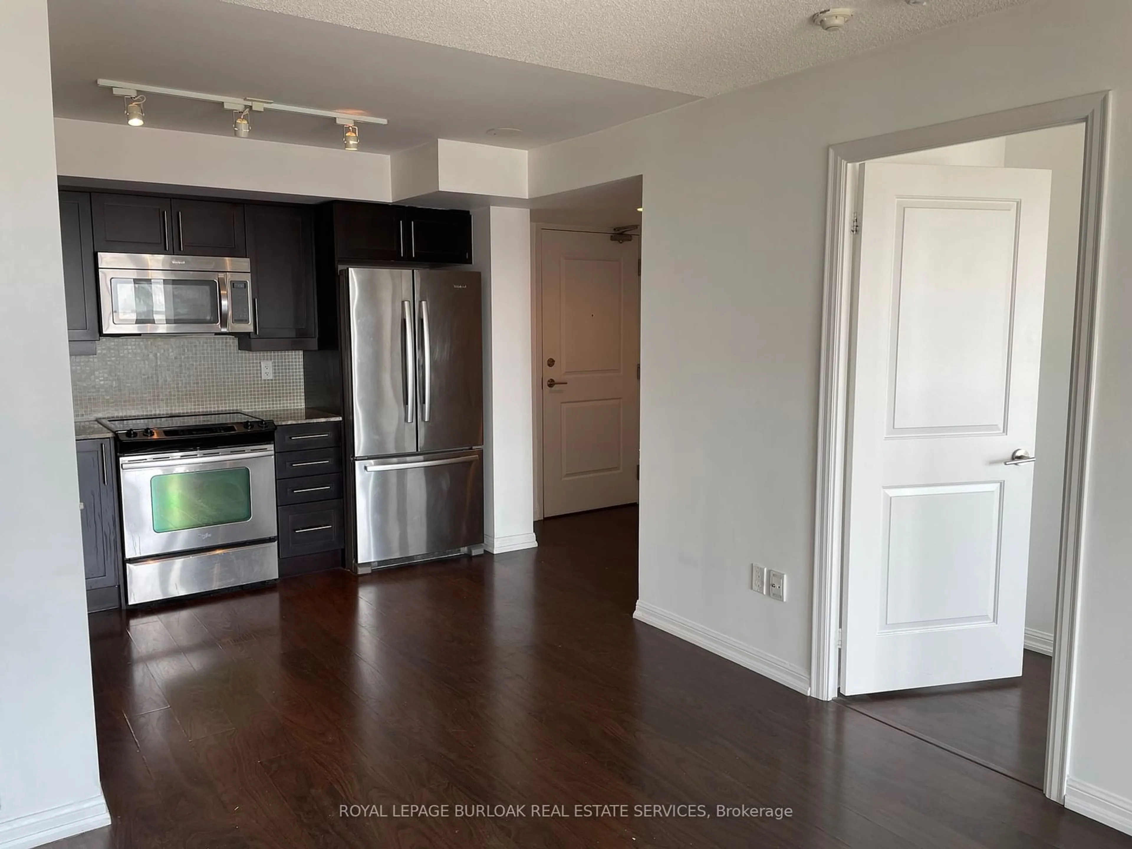 A pic of a room, wood floors for 85 East Liberty St #805, Toronto Ontario L7L 7H3