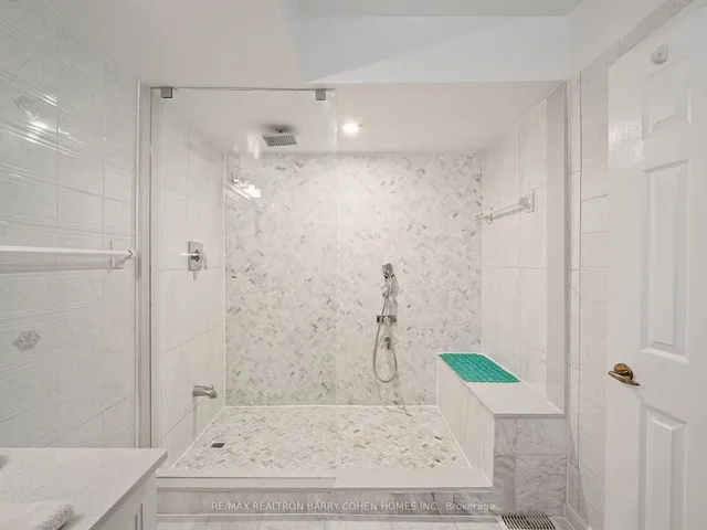Additional property image - 120 Laurentide Dr