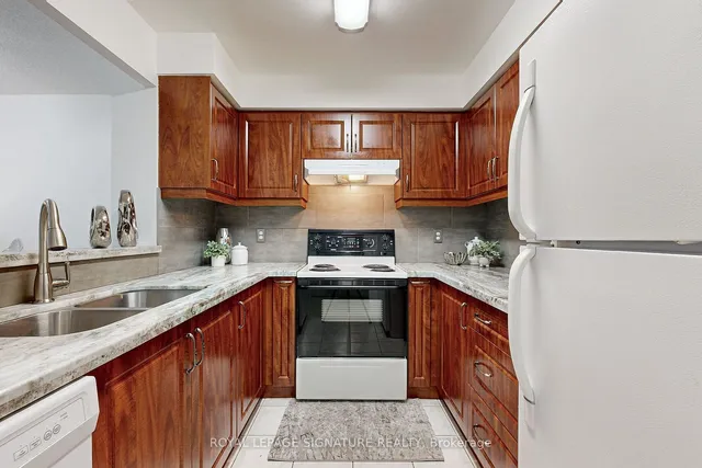 Additional property image - 29 Pemberton Ave Unit 207