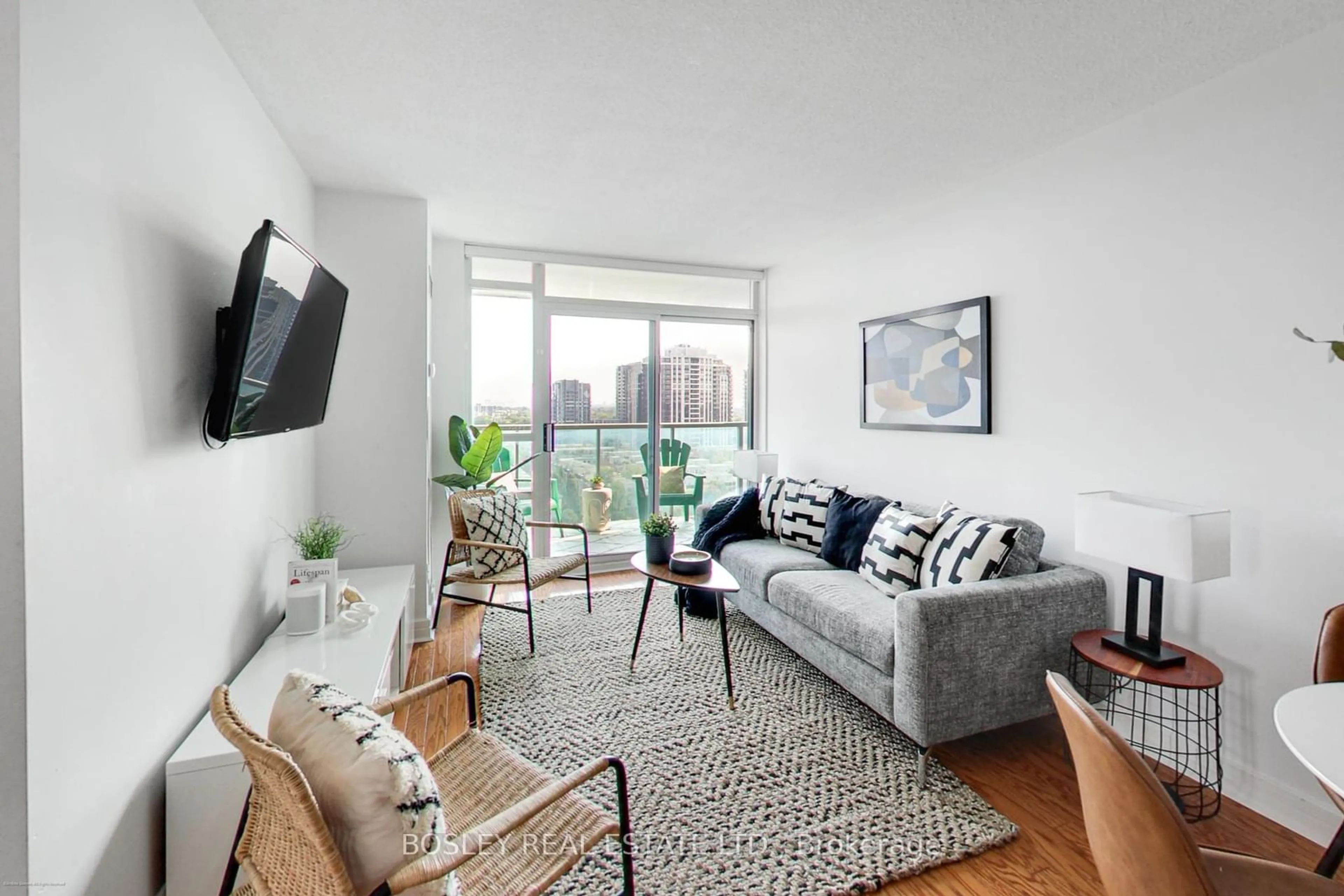 Living room for 16 Harrison Garden Blvd #1210, Toronto Ontario M2N 7J6