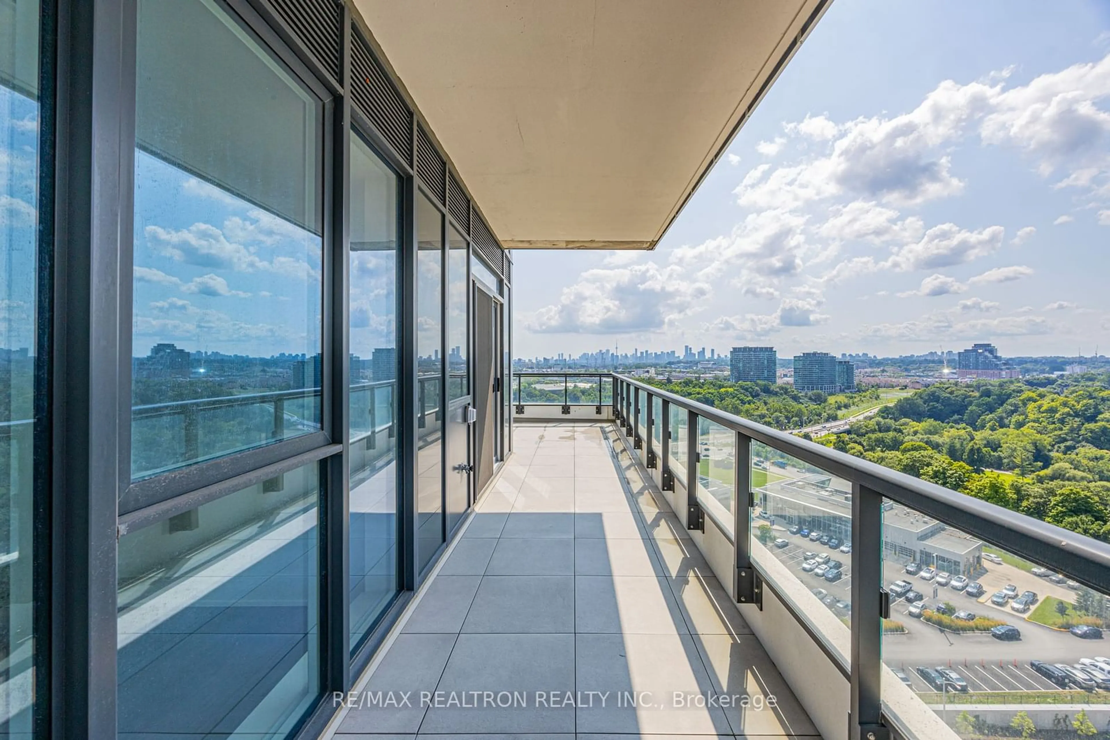 A pic from exterior of the house or condo, the view of city buildings for 30 Inn On The Park Dr #1510, Toronto Ontario M3C 0P7