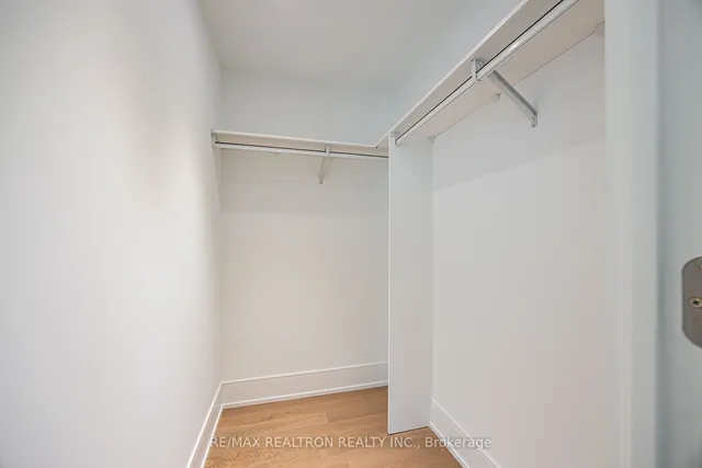 Additional property image - 30 Inn On The Park Dr Unit 1510
