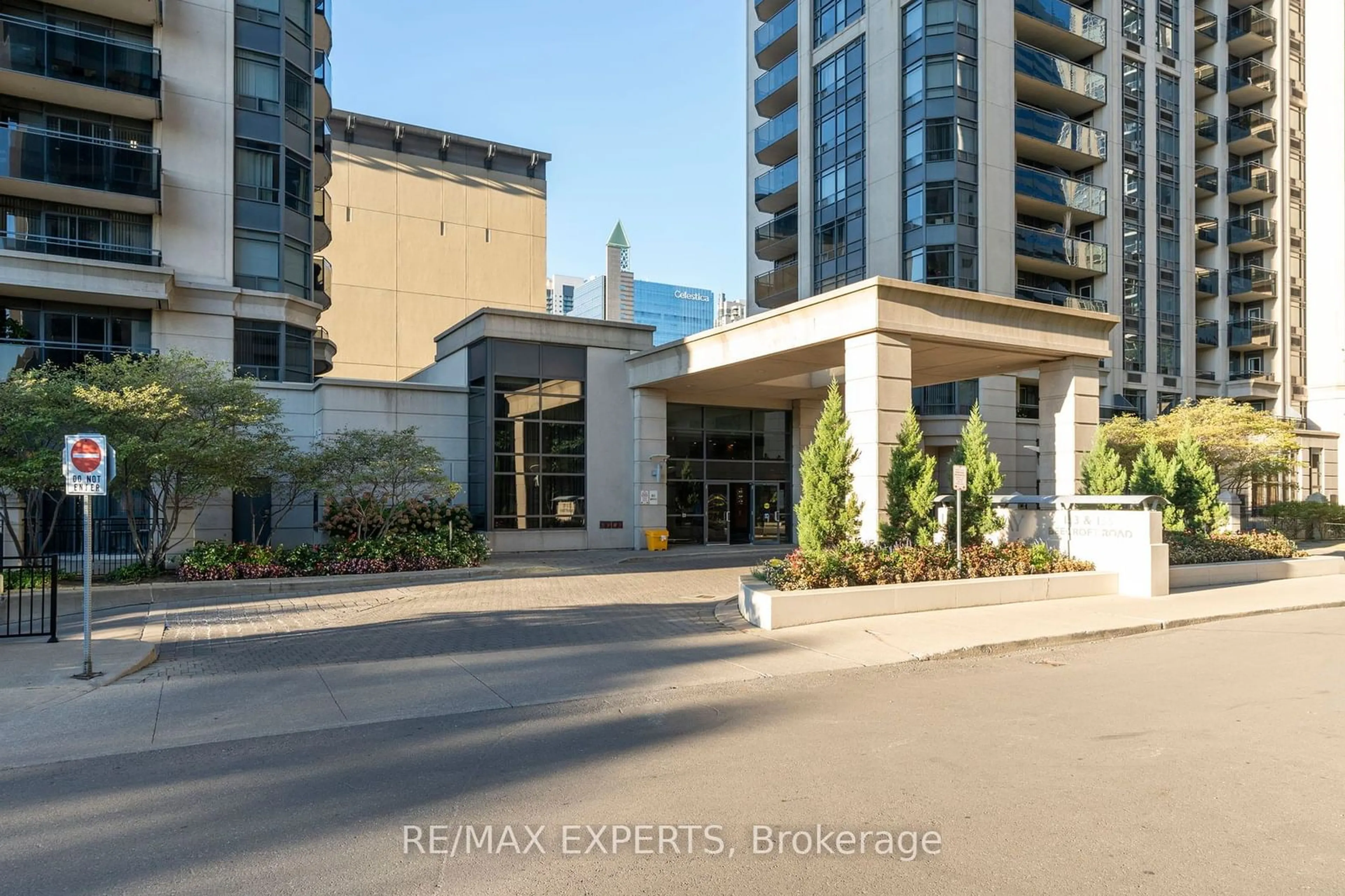 A pic from exterior of the house or condo, the front or back of building for 153 Beecroft Rd #2707, Toronto Ontario M2N 7C5