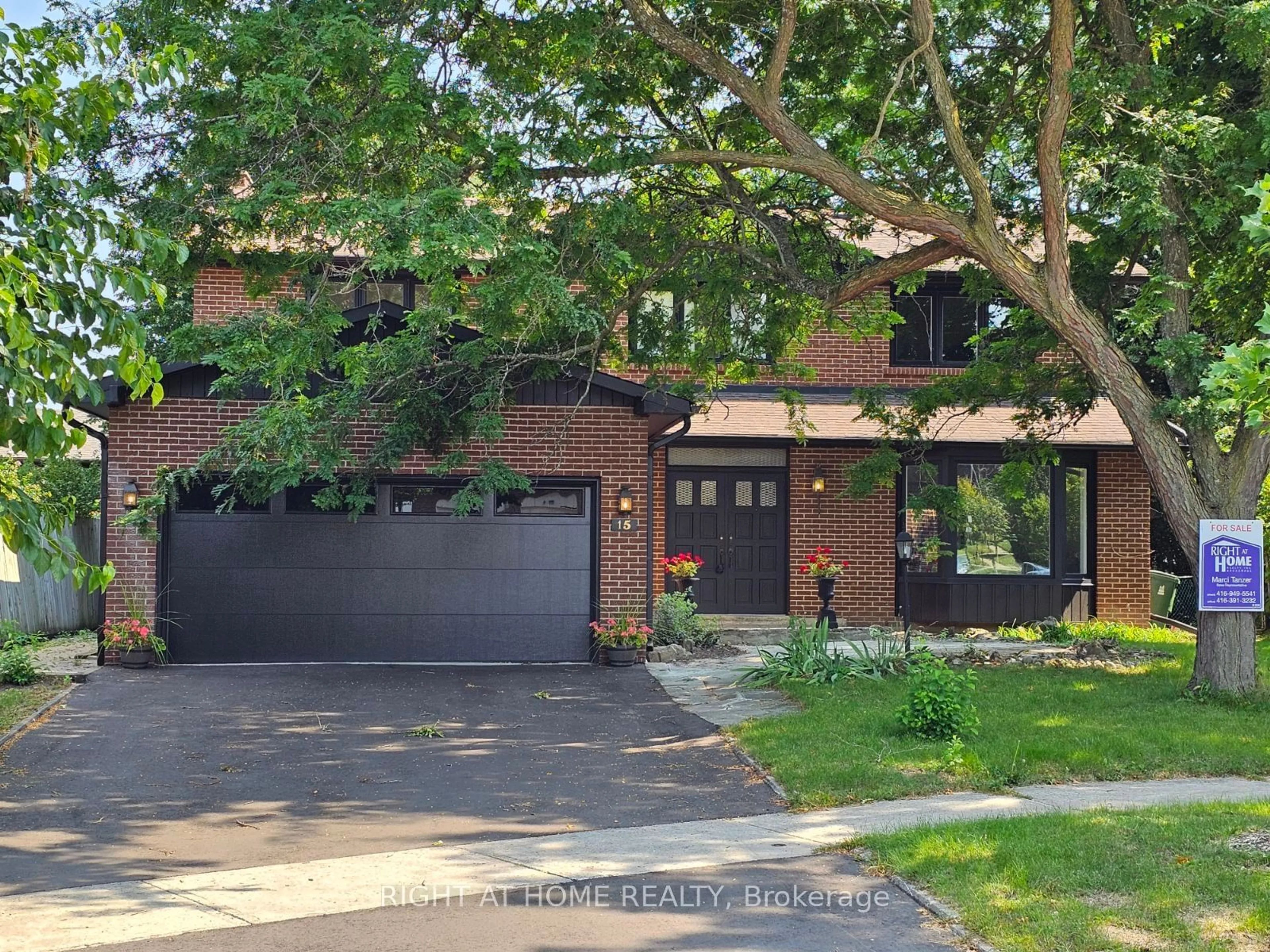 Home with brick exterior material for 15 Nevada Ave, Toronto Ontario M2M 3N9