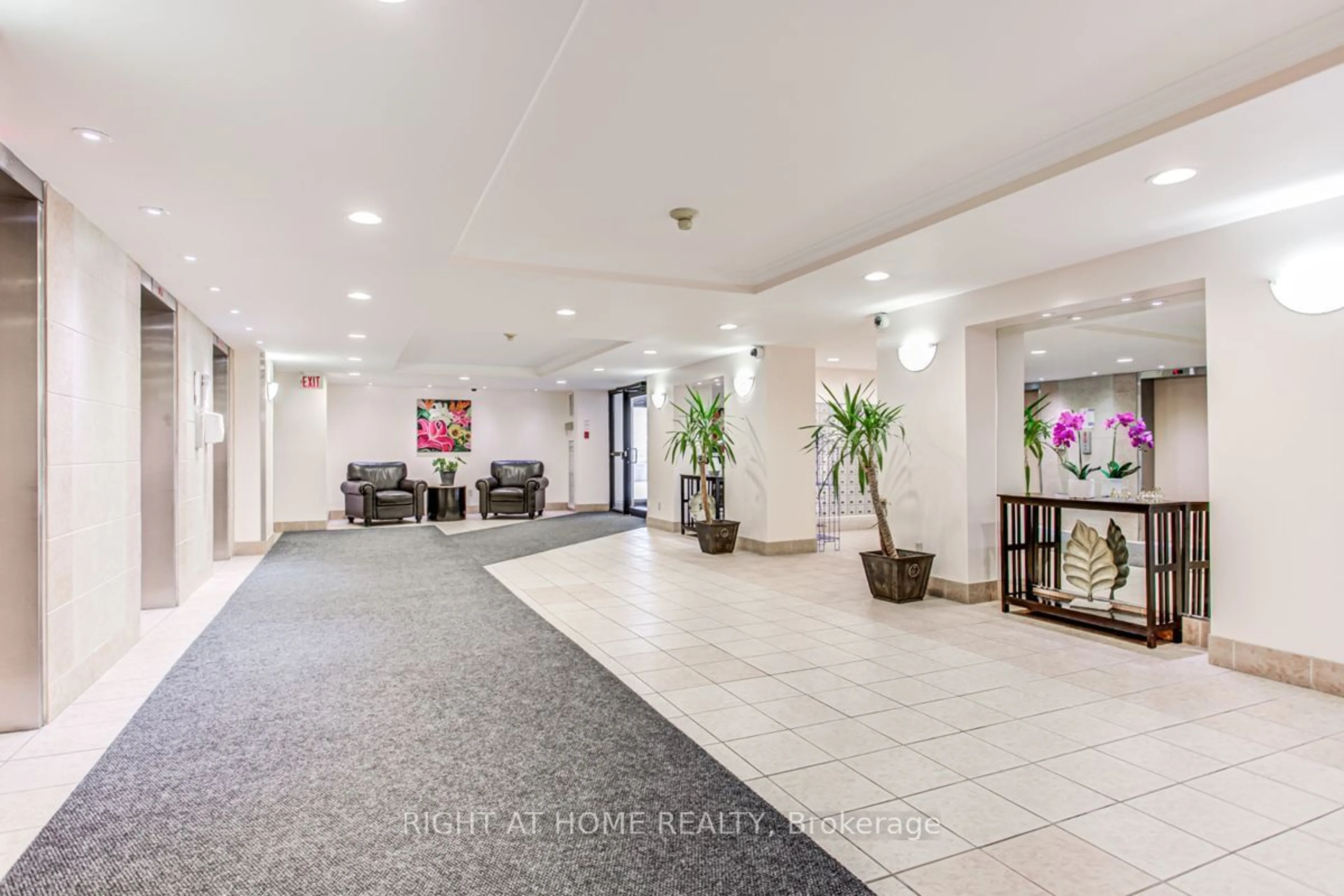 Indoor lobby for 5 Old Sheppard Ave #403, Toronto Ontario M2J 4K3