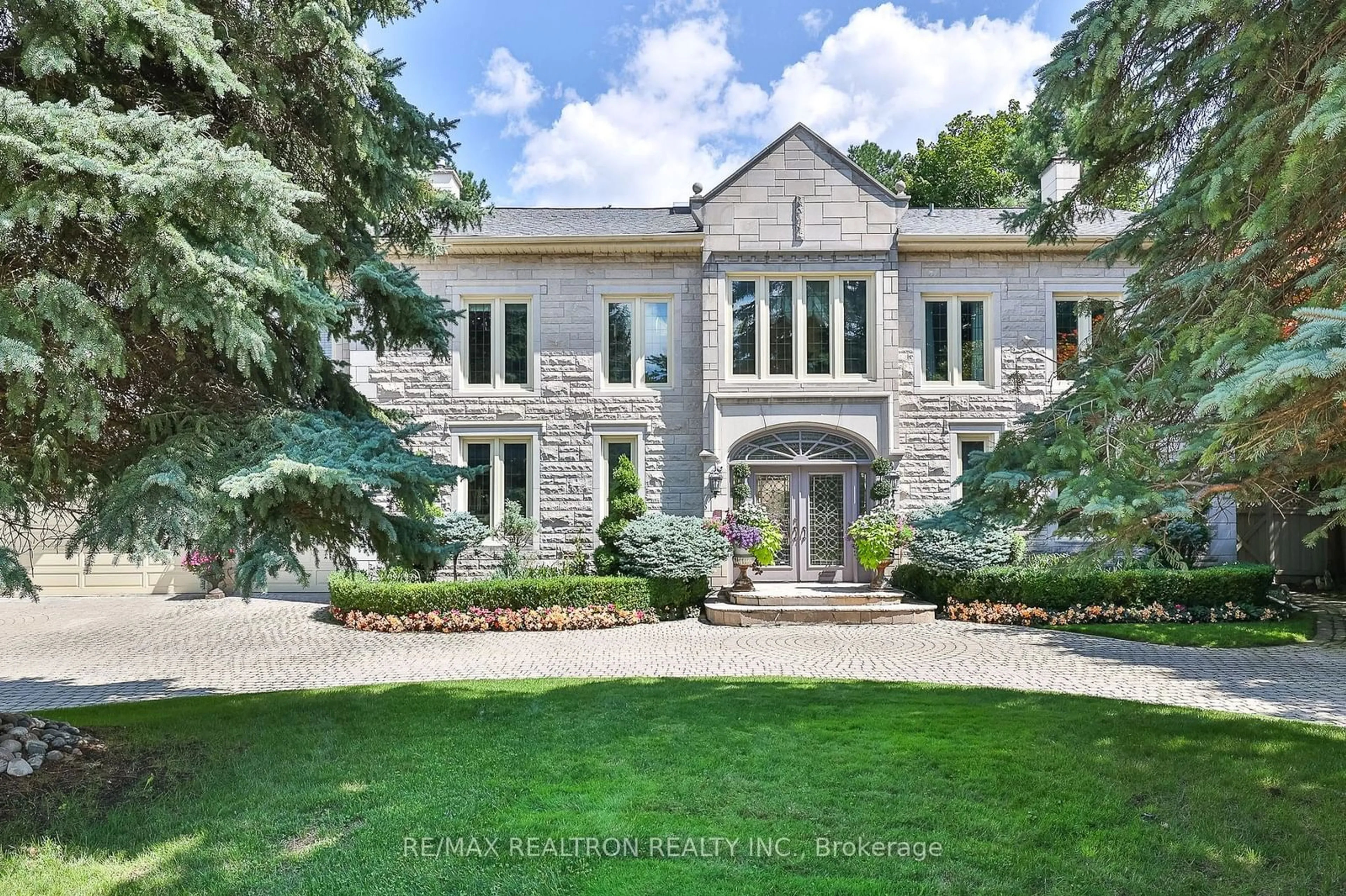 Home with brick exterior material for 192 The Bridle Path, Toronto Ontario M3C 2P5