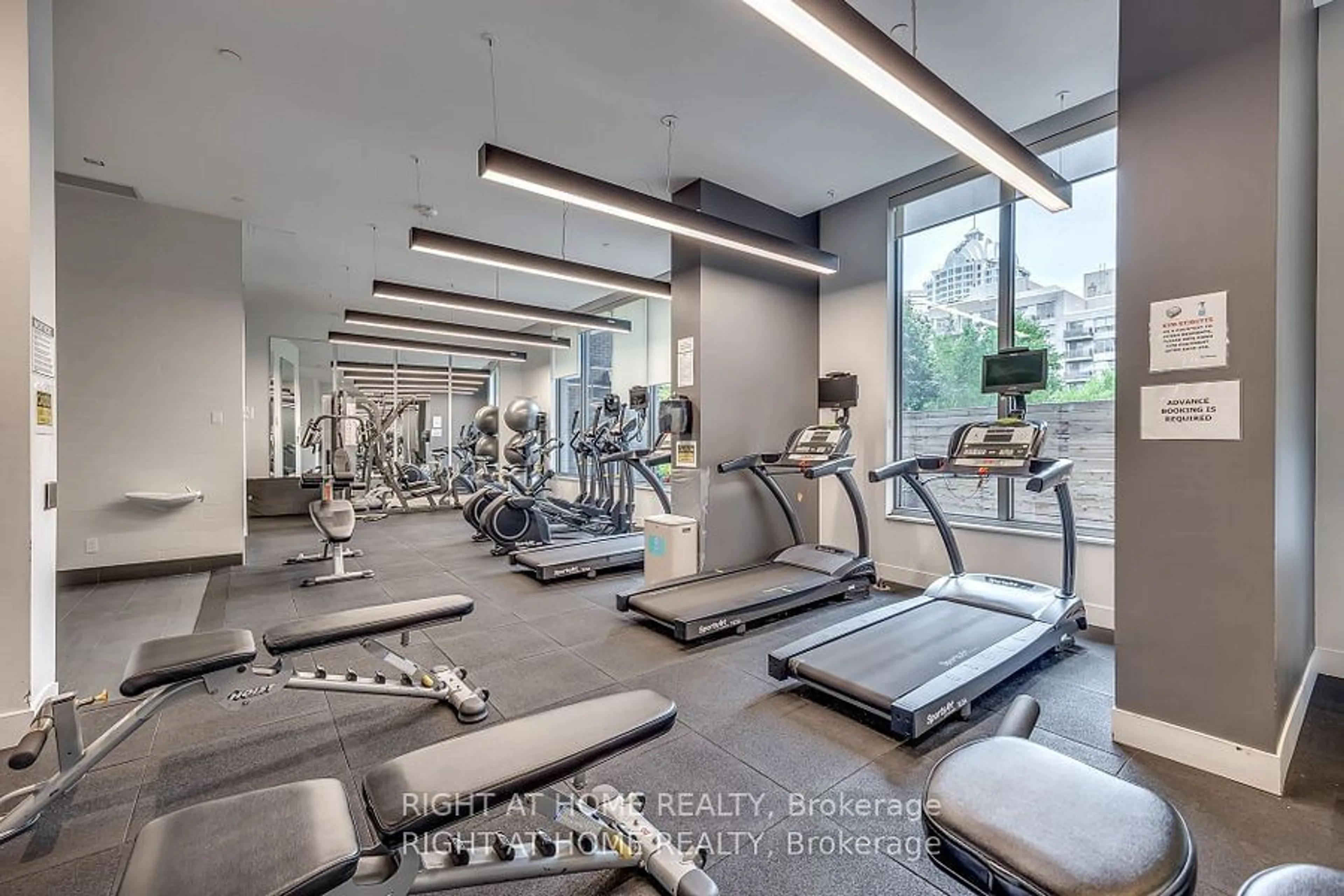 Gym or fitness room, wood floors for 7 Kenaston Gdns #318, Toronto Ontario M2K 0E9