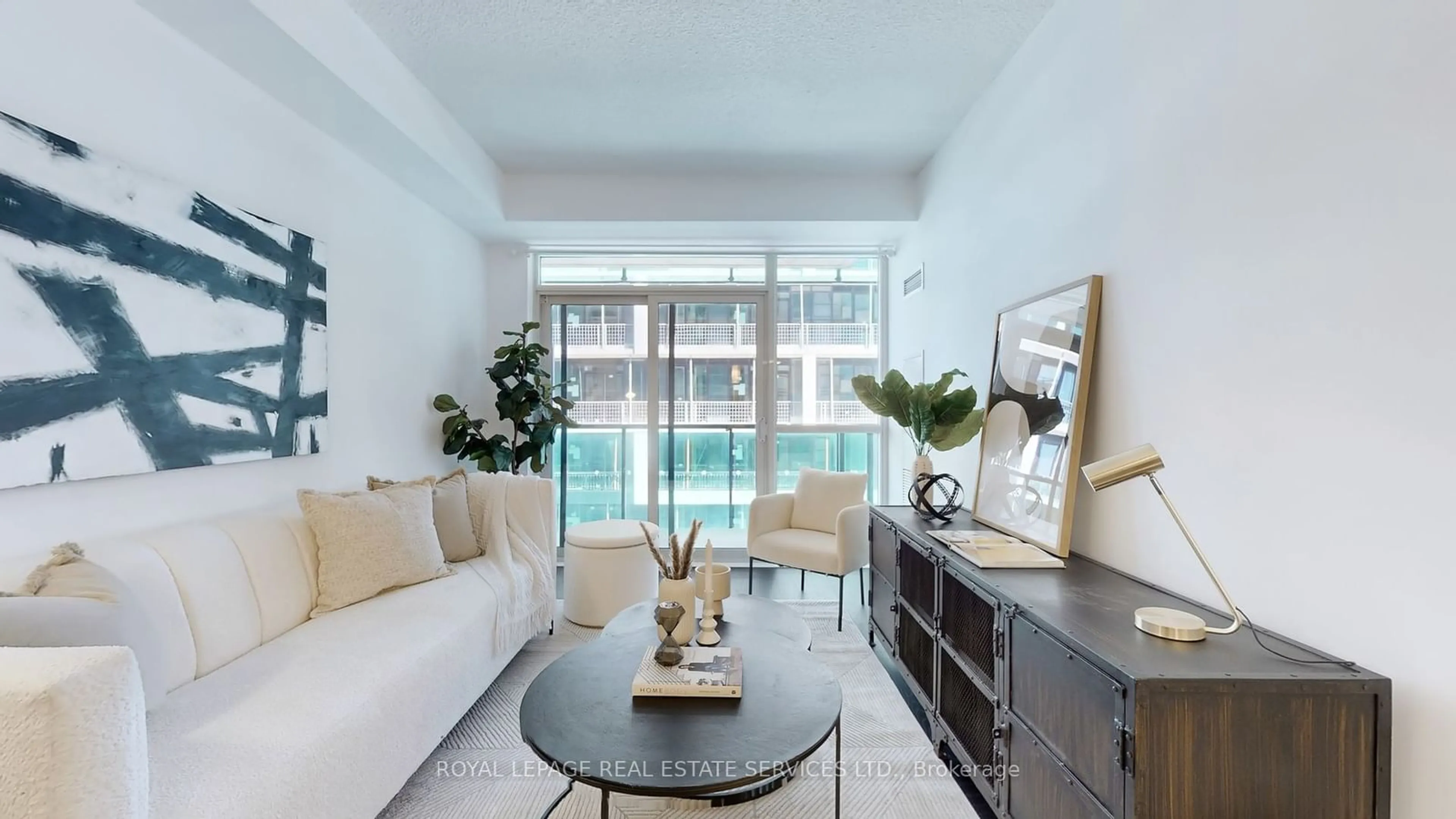 Living room, wood floors for 25 Broadway Ave #1806, Toronto Ontario M4P 1T7