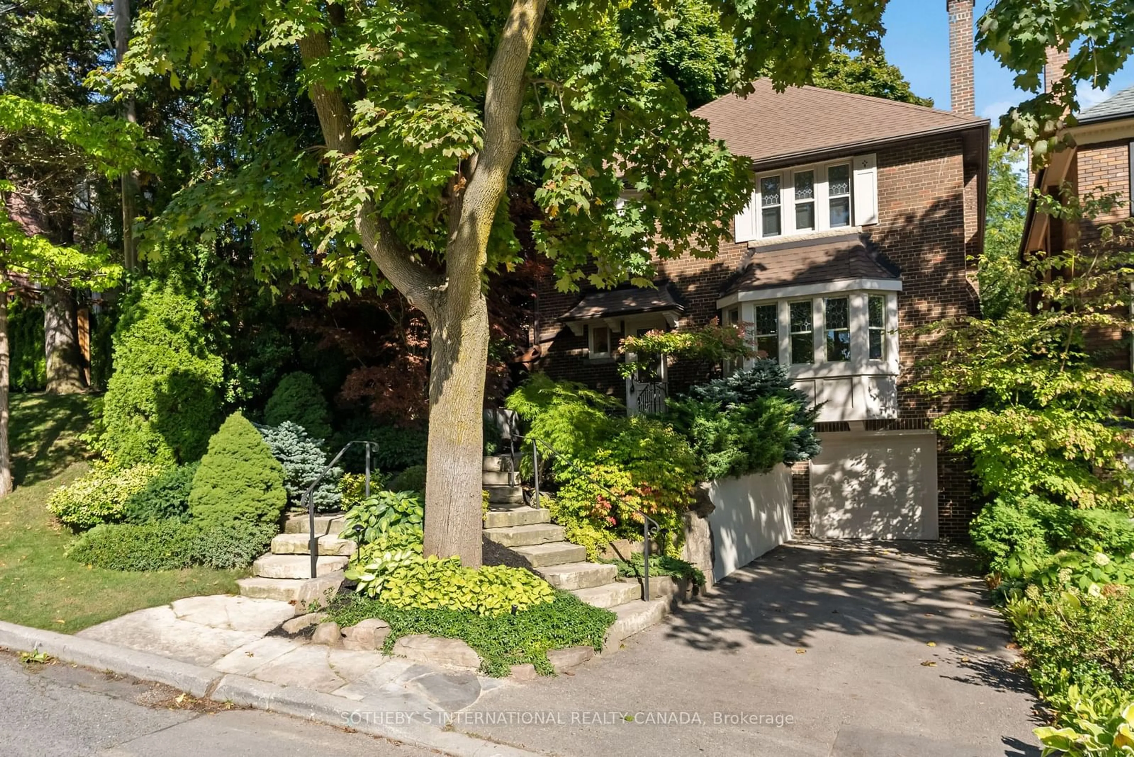 A pic from exterior of the house or condo, the street view for 11 Tarlton Rd, Toronto Ontario M5P 2M5