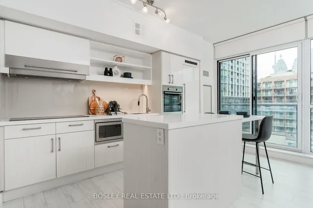 Additional property image - 39 Sherbourne St Unit 706
