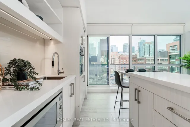 Additional property image - 39 Sherbourne St Unit 706