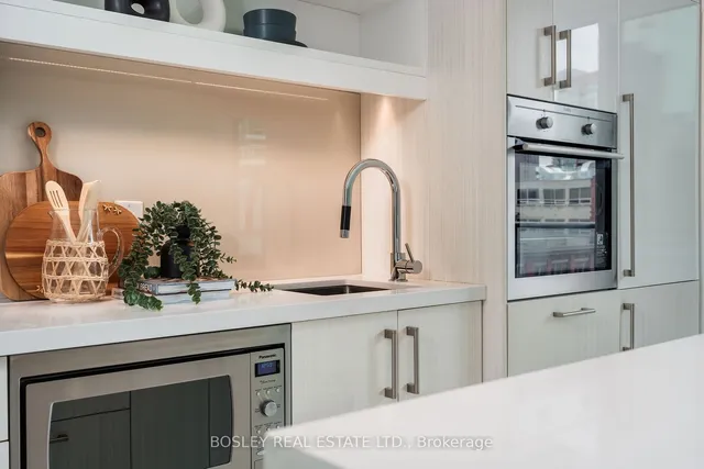 Additional property image - 39 Sherbourne St Unit 706