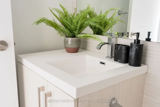Additional property image - 39 Sherbourne St Unit 706