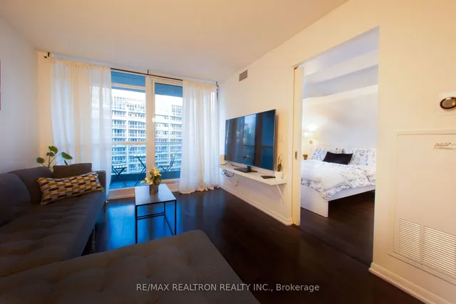 Additional property image - 209 Fort York Blvd Unit 1265