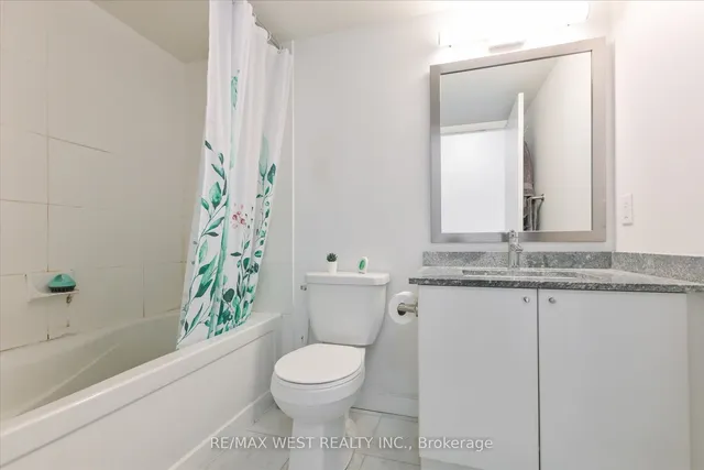 Additional property image - 33 Bay St Unit 1504