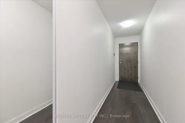 Additional property image - 33 Bay St Unit 1504