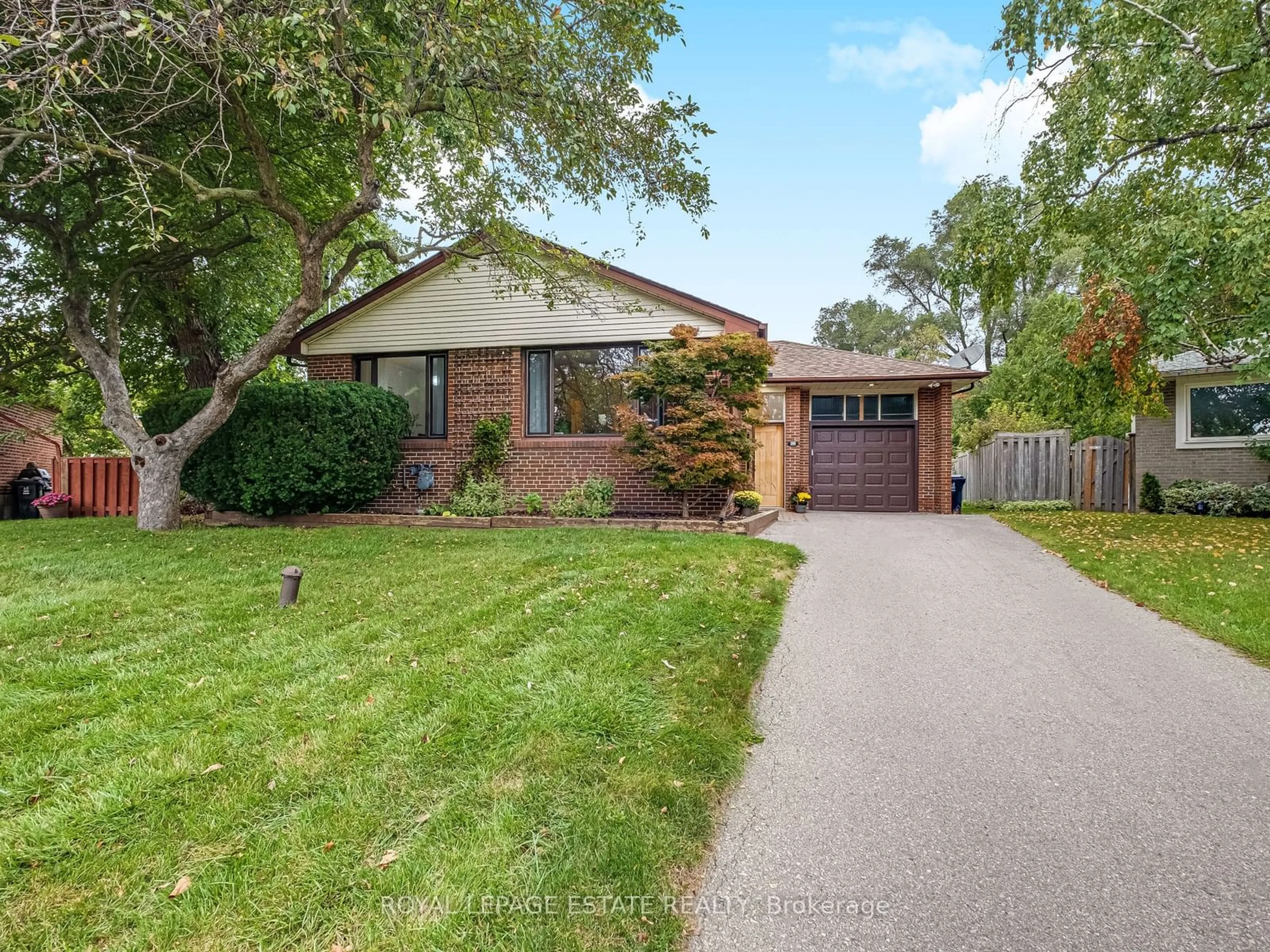 Frontside or backside of a home, the street view for 40 Dukinfield Cres, Toronto Ontario M3A 2S1