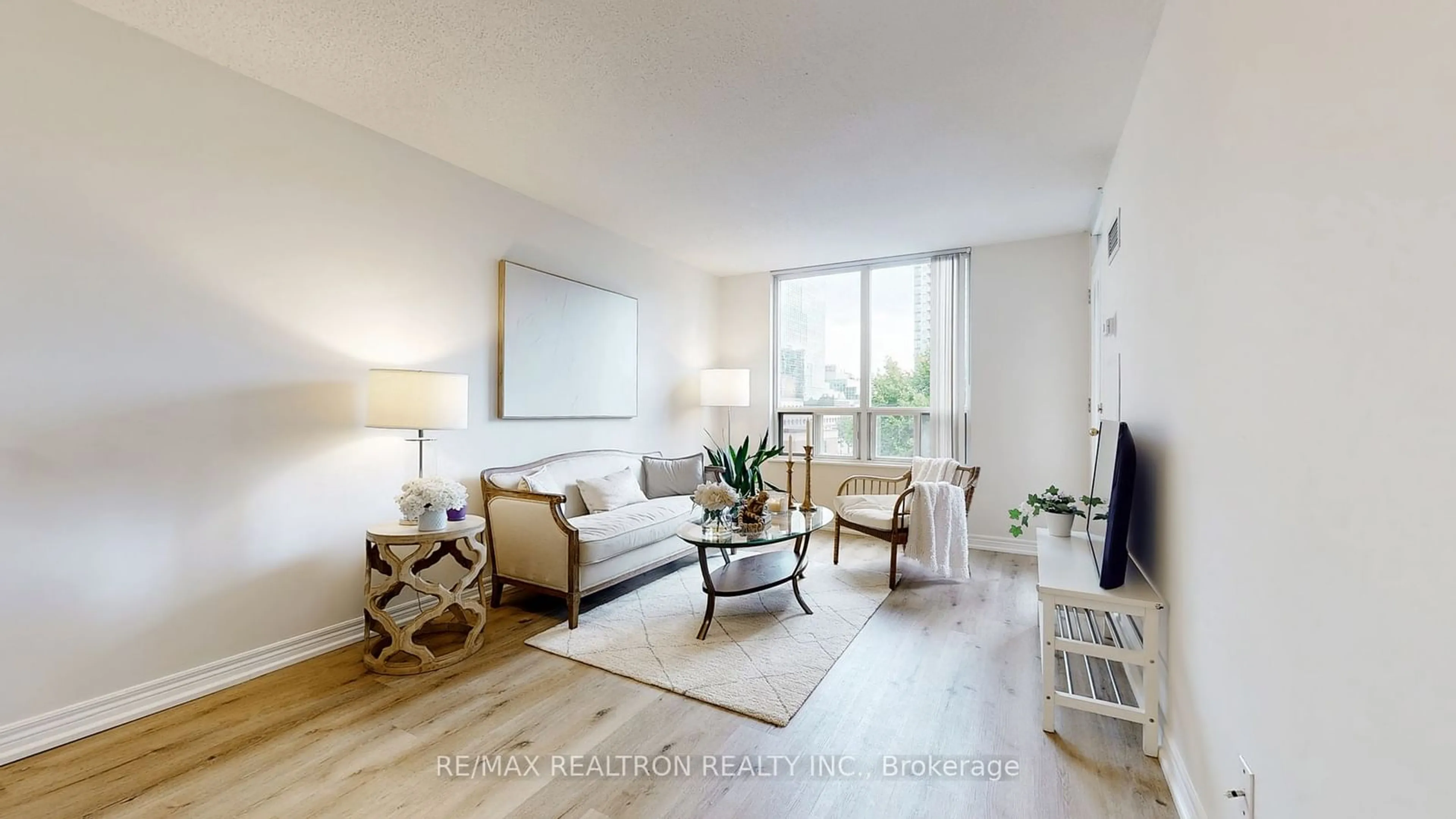 Living room for 28 Empress Ave #617, Toronto Ontario M2N 6Z7