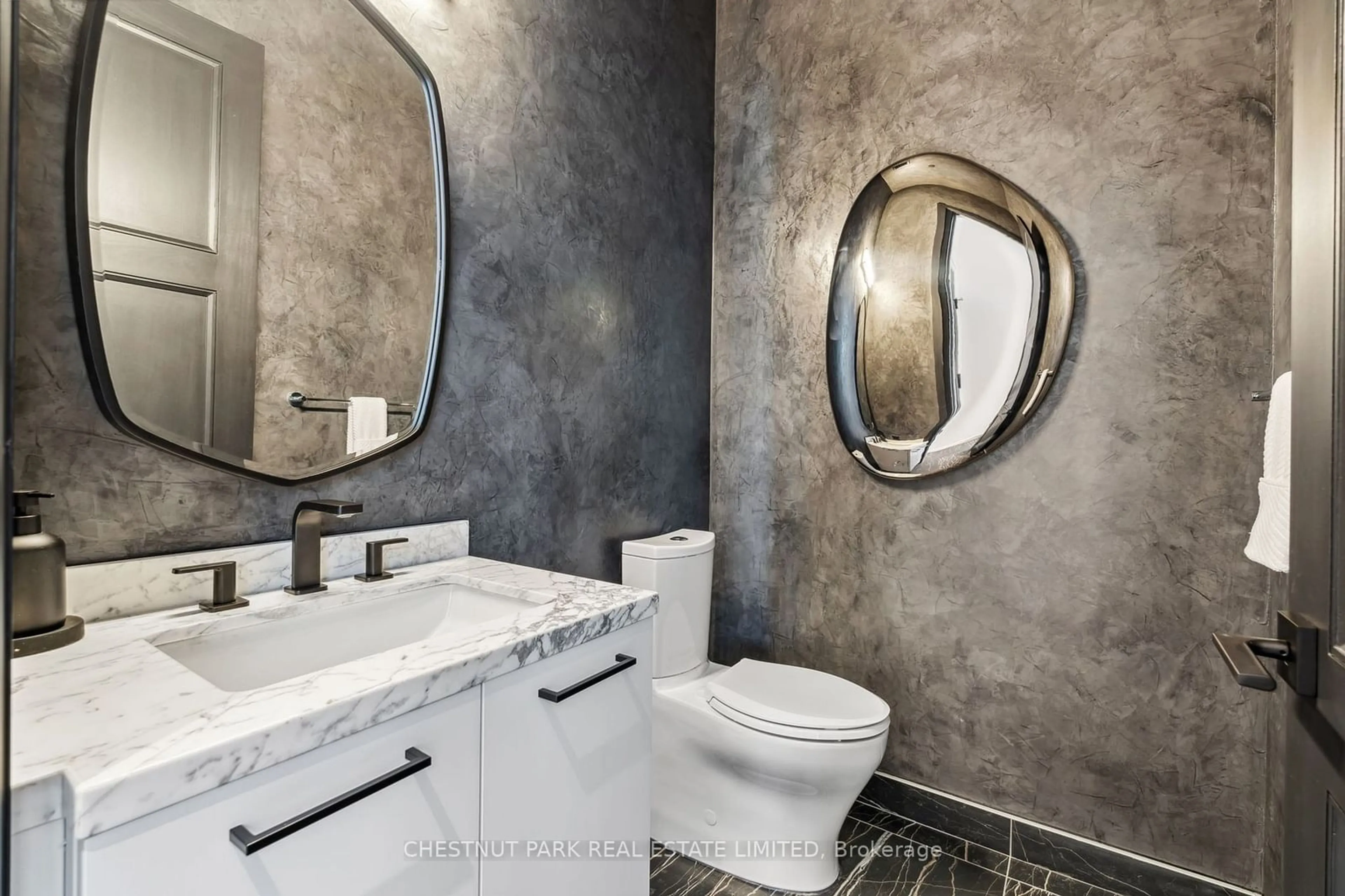 Contemporary bathroom, ceramic floors for 33 Frederick Todd Way #UPH 01, Toronto Ontario M4G 0C9