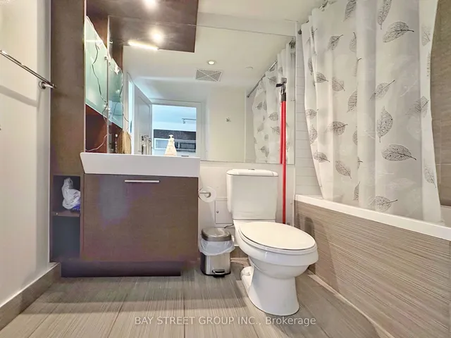 Additional property image - 386 Yonge St Unit 720