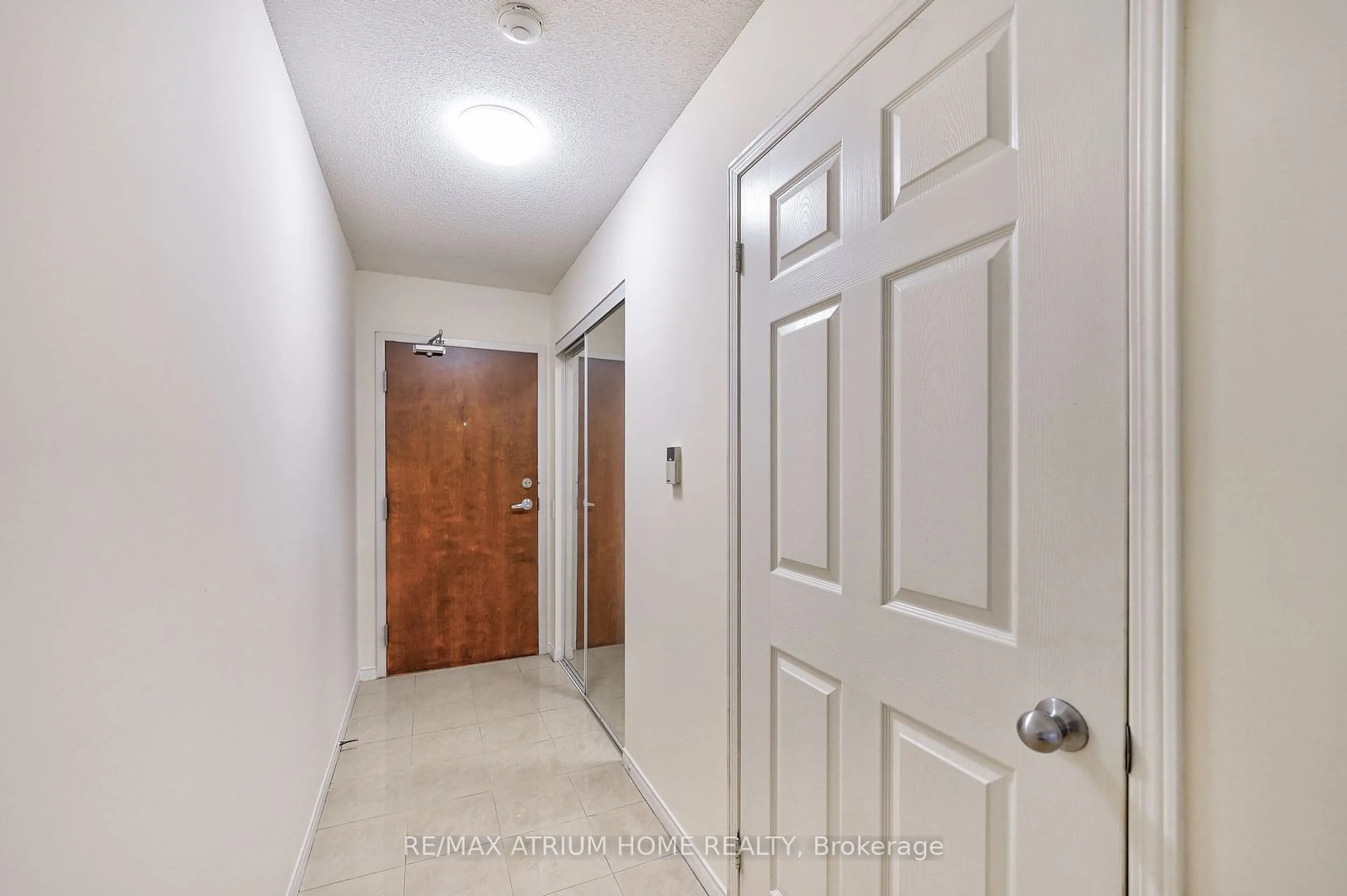 Indoor entryway, unknown floor for 35 Finch Ave #202, Toronto Ontario M2N 6Z8