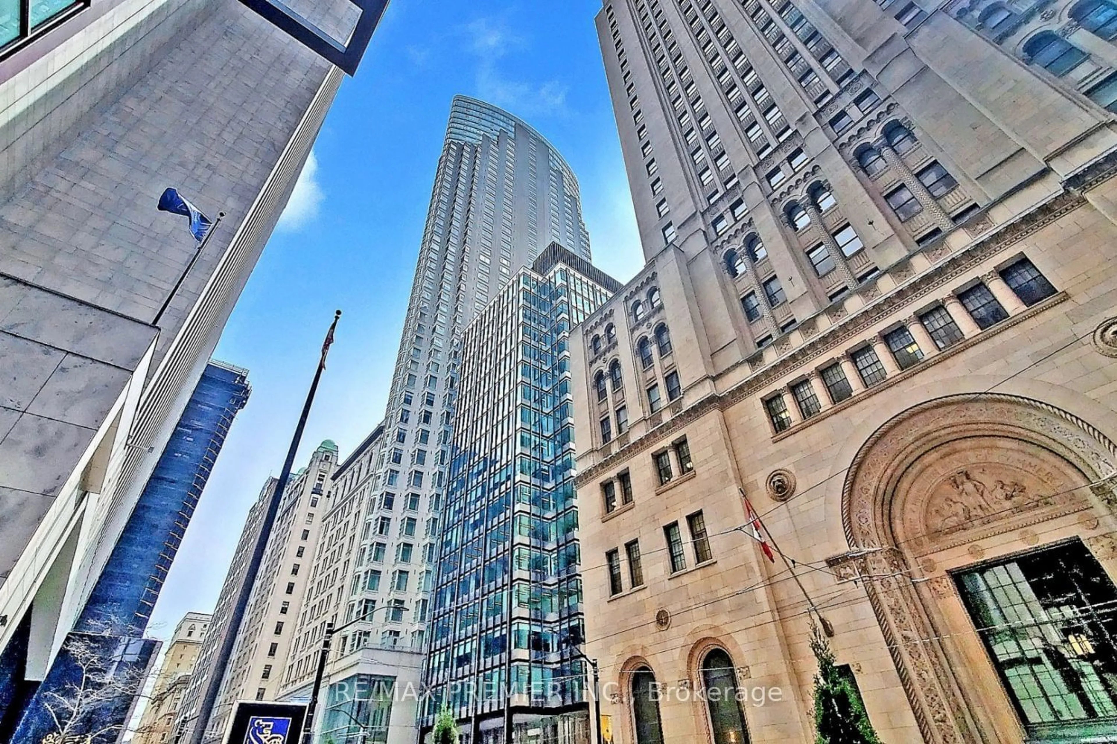 A pic from exterior of the house or condo for 1 King St #3012, Toronto Ontario M5H 1A1